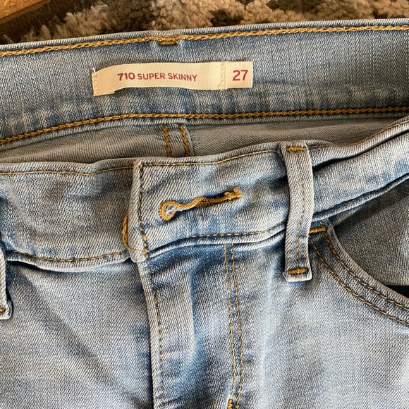 Levi Jeans - Picture 4 of 5